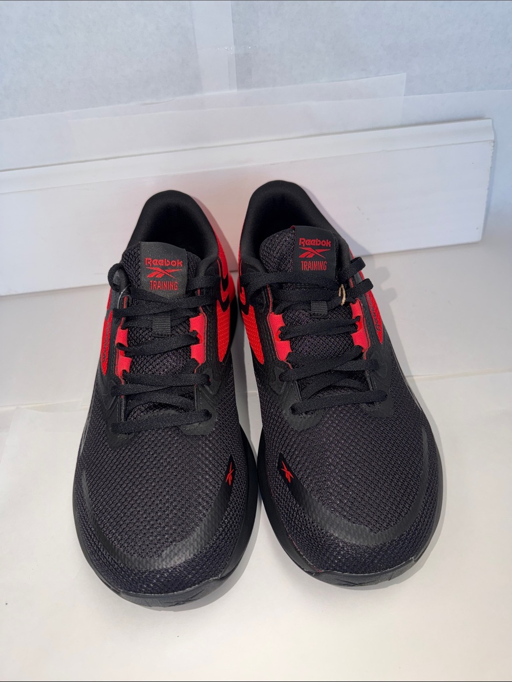 Reebok Men's Black and Red Training Sneakers